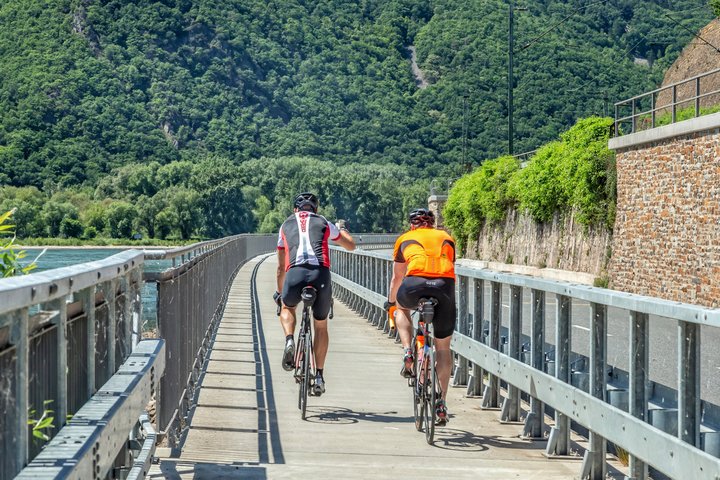 Radfahren am Rhein